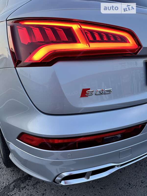 Внедорожник / Кроссовер Audi SQ5 2019 в Ровно