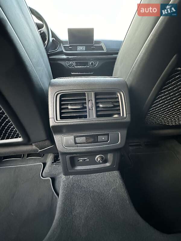 Внедорожник / Кроссовер Audi SQ5 2019 в Львове