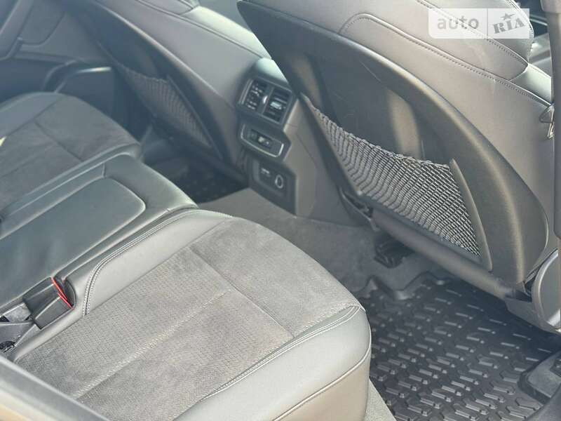 Внедорожник / Кроссовер Audi SQ5 2021 в Умани