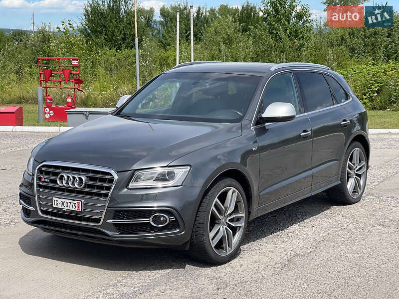 Внедорожник / Кроссовер Audi SQ5 2016 в Ужгороде