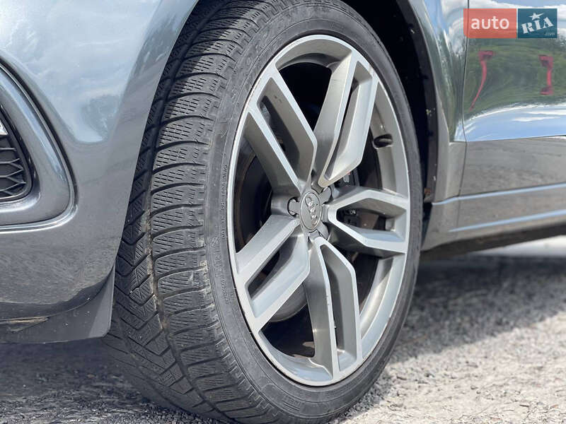 Внедорожник / Кроссовер Audi SQ5 2016 в Ужгороде