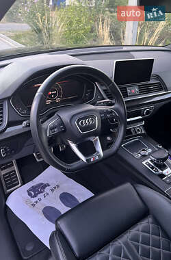 Внедорожник / Кроссовер Audi SQ5 2019 в 