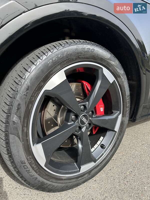 Позашляховик / Кросовер Audi SQ5 2019 в Одесі