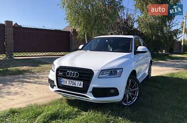 Внедорожник / Кроссовер Audi SQ5 2015 в 