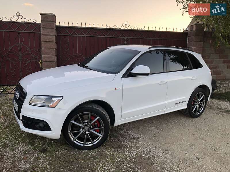 Внедорожник / Кроссовер Audi SQ5 2015 в 