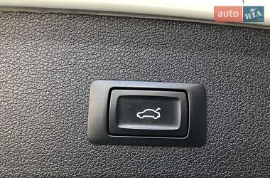 Внедорожник / Кроссовер Audi SQ5 2015 в 