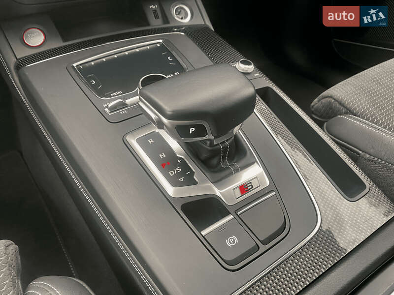 Внедорожник / Кроссовер Audi SQ5 2019 в Киеве