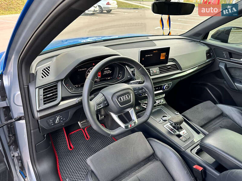 Внедорожник / Кроссовер Audi SQ5 2018 в Ровно