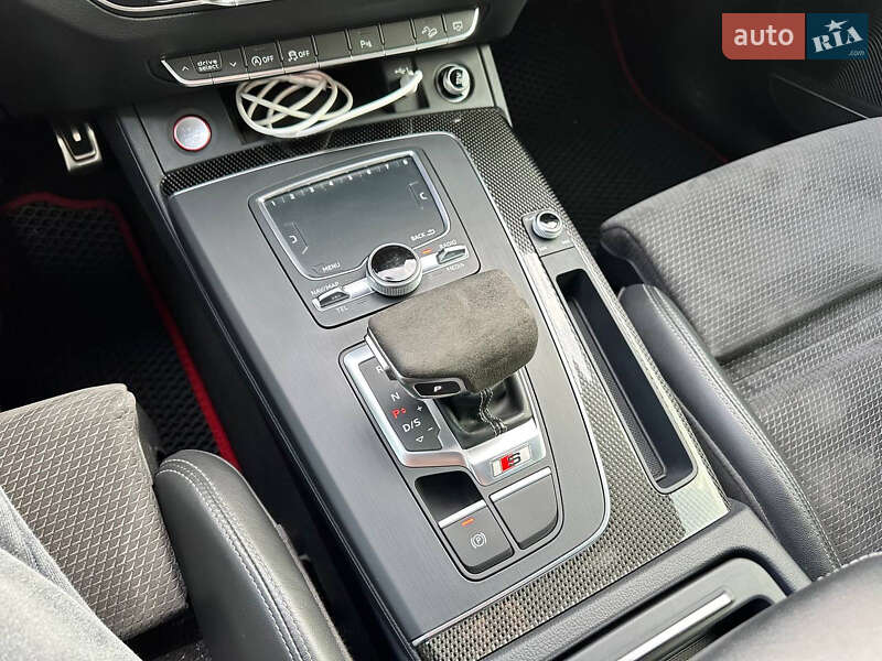Внедорожник / Кроссовер Audi SQ5 2018 в Ровно