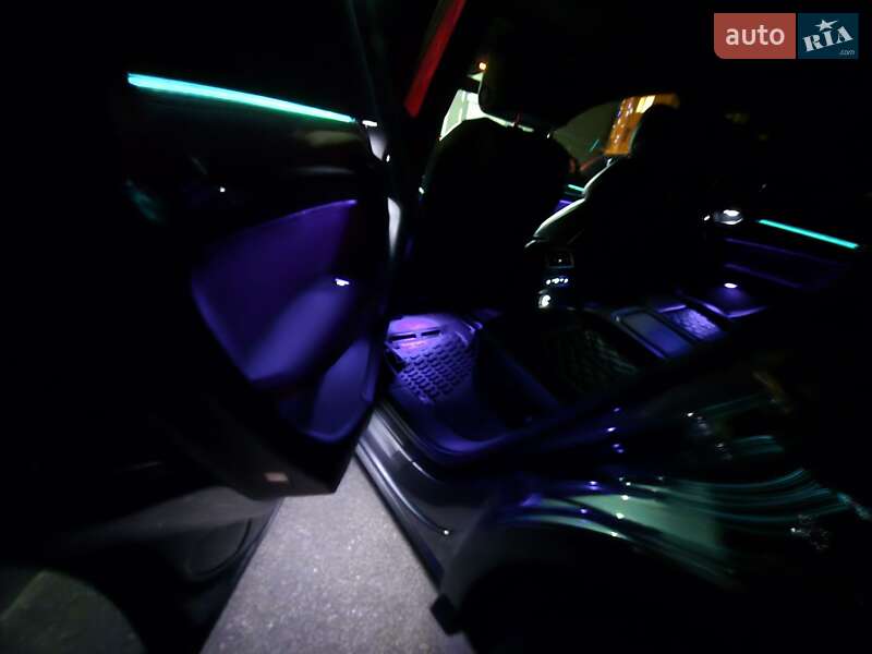 Внедорожник / Кроссовер Audi SQ5 2018 в Киеве фото 44 Внедорожник / Кроссовер Audi SQ5 2018 в Киеве