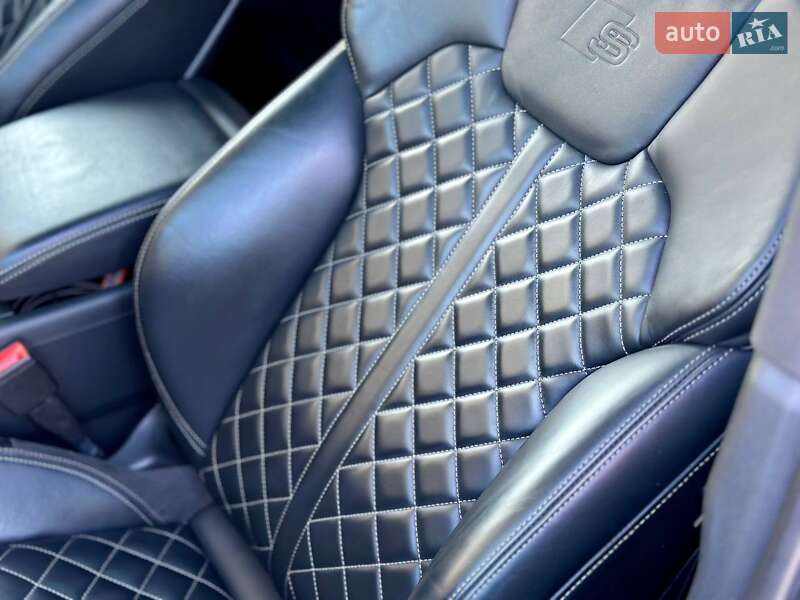 Внедорожник / Кроссовер Audi SQ5 2019 в Киеве