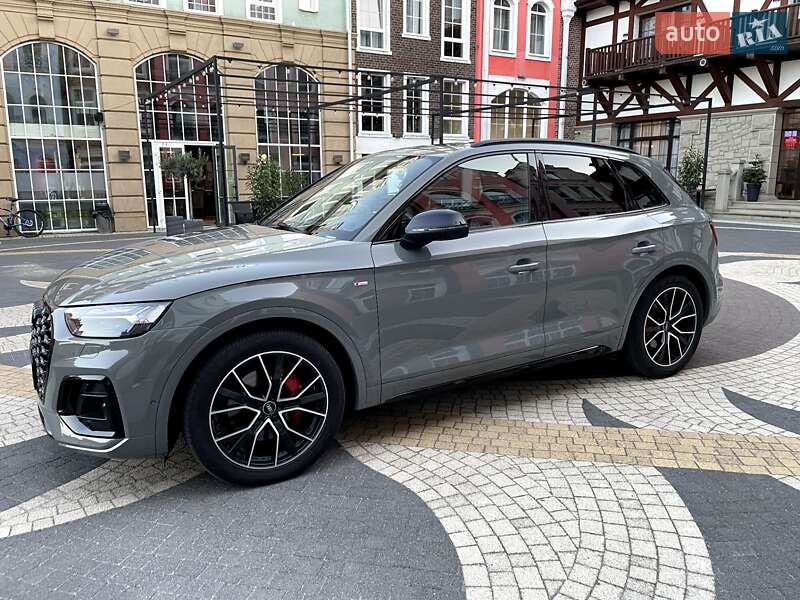 Внедорожник / Кроссовер Audi SQ5 2022 в Ровно