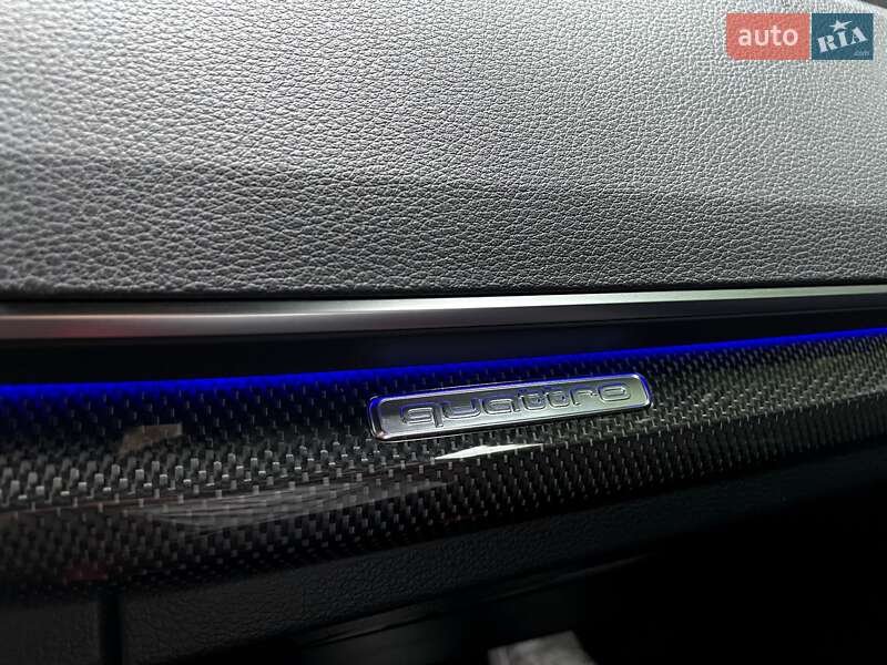 Внедорожник / Кроссовер Audi SQ5 2022 в Ровно