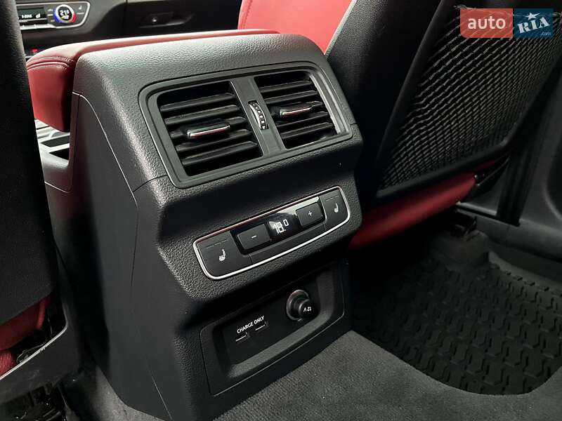 Внедорожник / Кроссовер Audi SQ5 2022 в Ровно