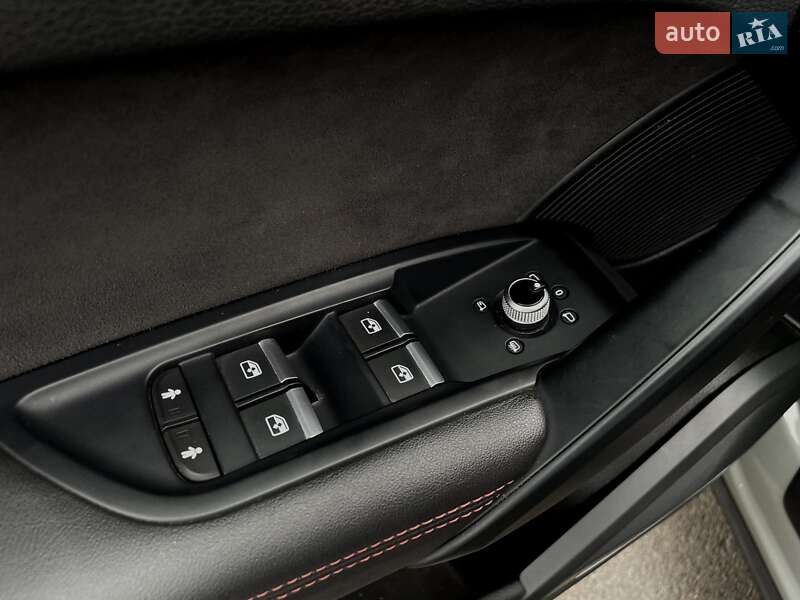 Внедорожник / Кроссовер Audi SQ5 2022 в Ровно