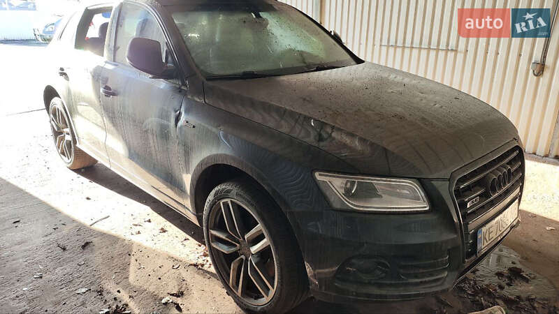 Позашляховик / Кросовер Audi SQ5 2015 в 