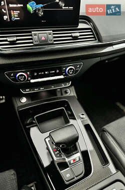 Позашляховик / Кросовер Audi SQ5 2022 в 