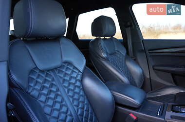 Внедорожник / Кроссовер Audi SQ5 2020 в 