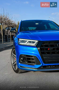 Внедорожник / Кроссовер Audi SQ5 2018 в 