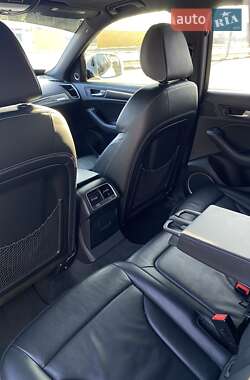 Внедорожник / Кроссовер Audi SQ5 2015 в 