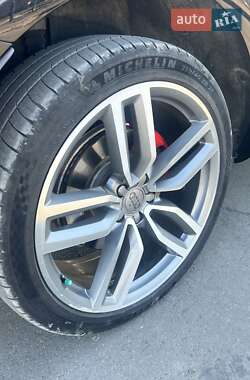 Внедорожник / Кроссовер Audi SQ5 2013 в 