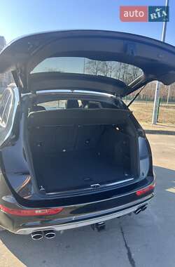 Внедорожник / Кроссовер Audi SQ5 2013 в 