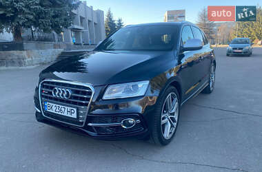 Внедорожник / Кроссовер Audi SQ5 2013 в 