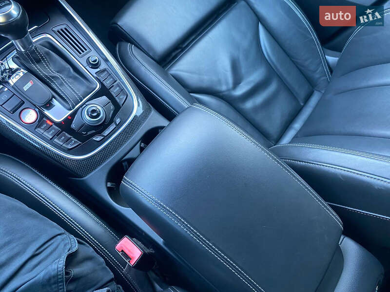 Позашляховик / Кросовер Audi SQ5 2013 в Рівному