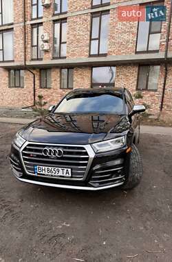 Позашляховик / Кросовер Audi SQ5 2018 в 