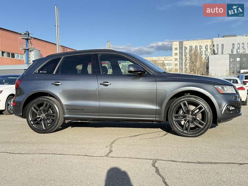 Внедорожник / Кроссовер Audi SQ5 2015 в Киеве