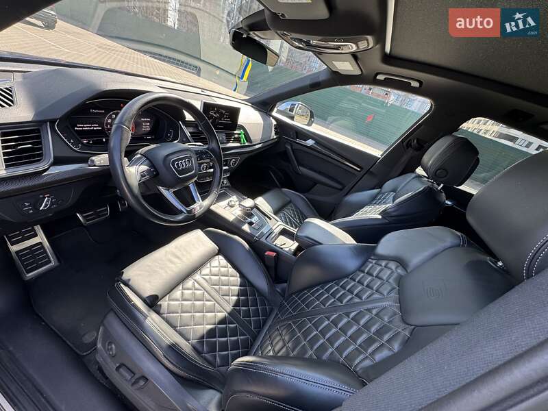 Позашляховик / Кросовер Audi SQ5 2018 в Києві