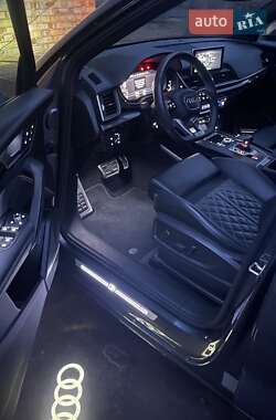 Внедорожник / Кроссовер Audi SQ5 2018 в 