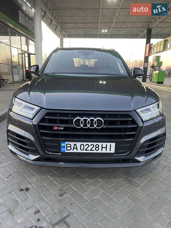 Внедорожник / Кроссовер Audi SQ5 2019 в Гайвороне