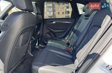 Позашляховик / Кросовер Audi SQ5 2016 в 