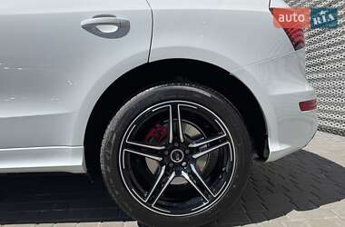 Позашляховик / Кросовер Audi SQ5 2016 в 