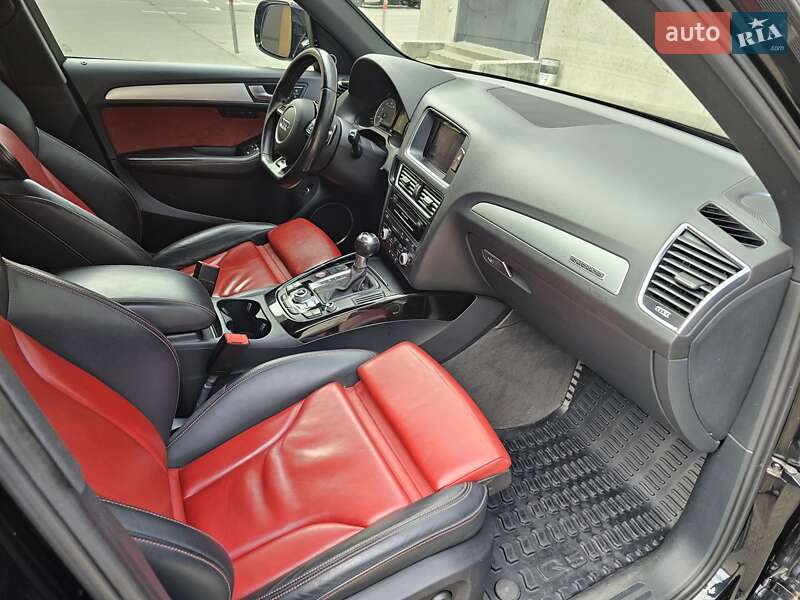 Позашляховик / Кросовер Audi SQ5 2016 в Києві