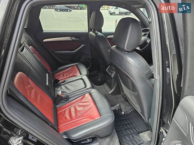 Позашляховик / Кросовер Audi SQ5 2016 в Києві