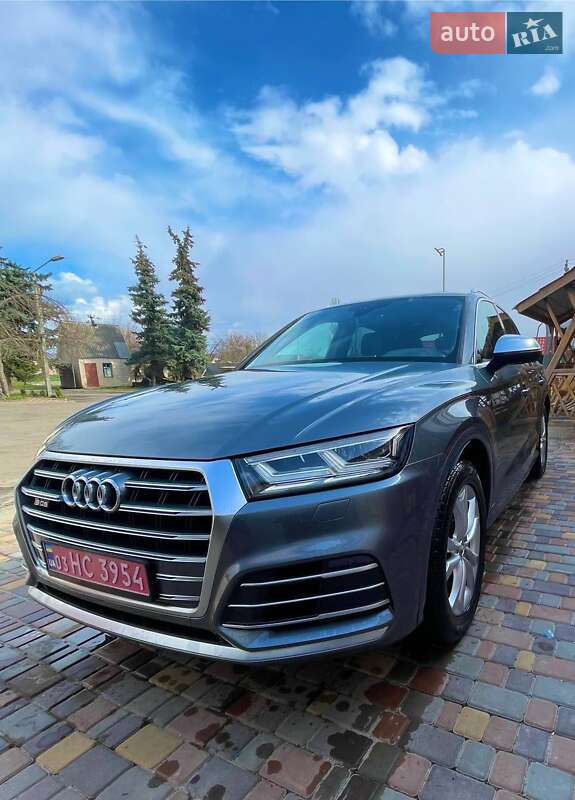 Внедорожник / Кроссовер Audi SQ5 2018 в 