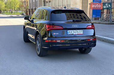 Позашляховик / Кросовер Audi SQ5 2018 в 