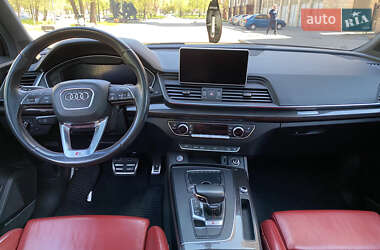 Позашляховик / Кросовер Audi SQ5 2018 в 