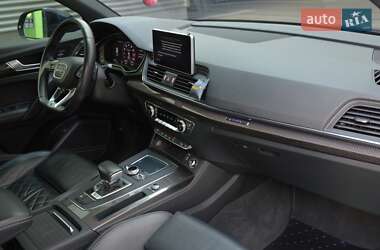 Внедорожник / Кроссовер Audi SQ5 2019 в 