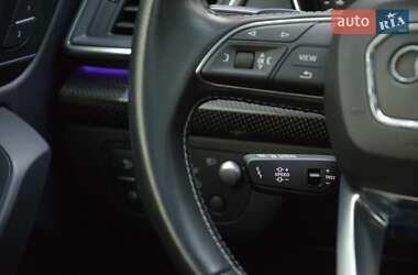 Внедорожник / Кроссовер Audi SQ5 2019 в 