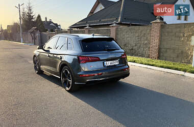 Внедорожник / Кроссовер Audi SQ5 2019 в 