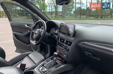 Внедорожник / Кроссовер Audi SQ5 2015 в 