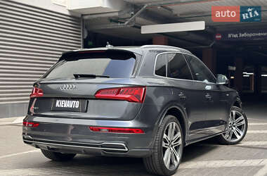 Внедорожник / Кроссовер Audi SQ5 2018 в 