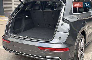 Внедорожник / Кроссовер Audi SQ5 2018 в 