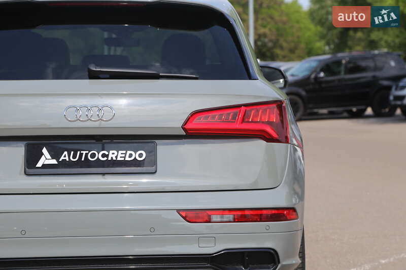Внедорожник / Кроссовер Audi SQ5 2018 в Киеве