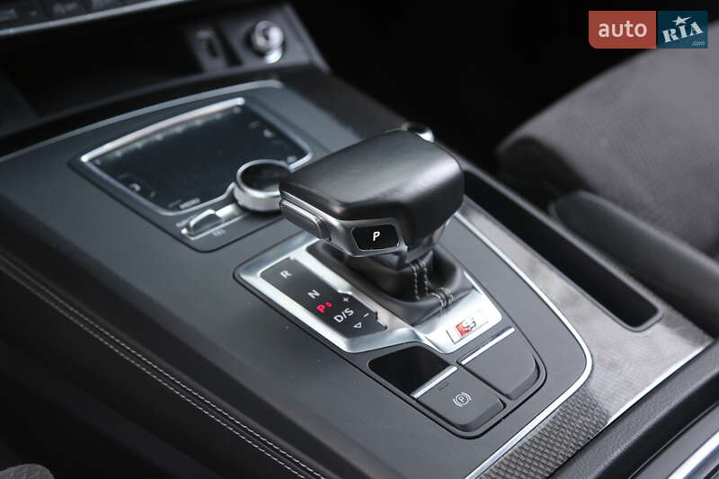 Внедорожник / Кроссовер Audi SQ5 2018 в Киеве