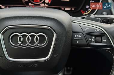Внедорожник / Кроссовер Audi SQ5 2018 в 