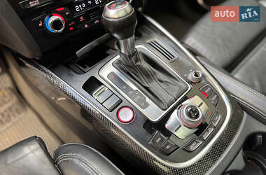 Позашляховик / Кросовер Audi SQ5 2013 в 